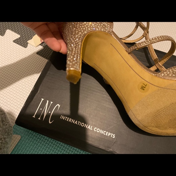 Inc gemstone open-toed heels - Picture 4 of 9